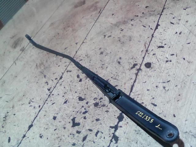 bontott FIAT PUNTO II Jobb első Ablaktörlő Kar