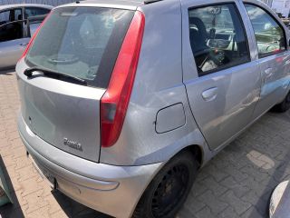 bontott FIAT PUNTO II Jobb első Ajtó (Részeivel)