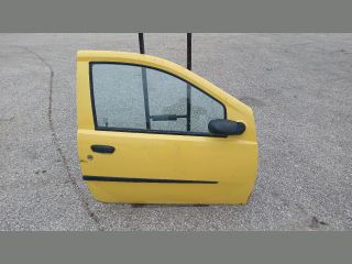bontott FIAT PUNTO II Jobb első Ajtó (Részeivel)