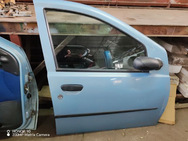 bontott FIAT PUNTO II Jobb első Ajtó (Részeivel)