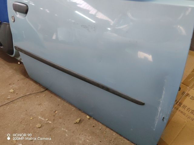 bontott FIAT PUNTO II Jobb első Ajtó (Részeivel)