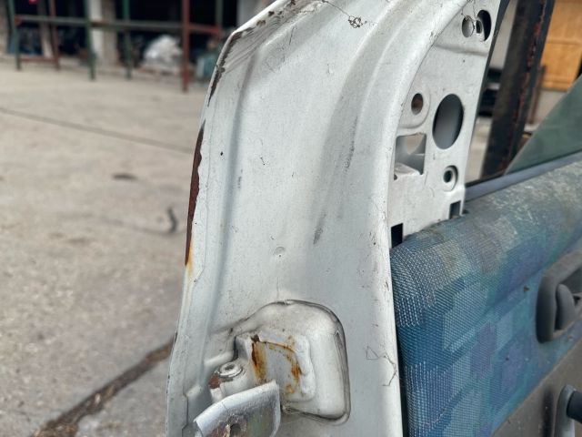 bontott FIAT PUNTO II Jobb első Ajtó (Részeivel)
