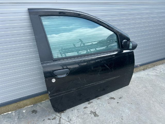 bontott FIAT PUNTO II Jobb első Ajtó (Üres lemez)