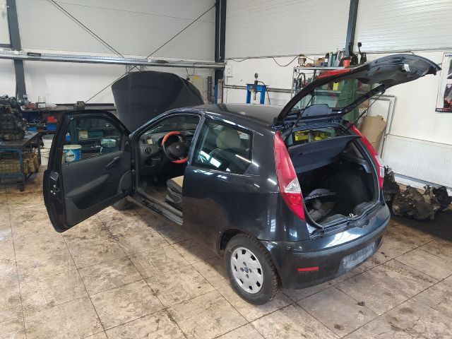 bontott FIAT PUNTO II Jobb első Ajtóhatároló