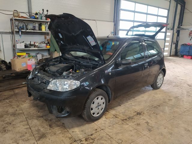 bontott FIAT PUNTO II Jobb első Ajtóhatároló