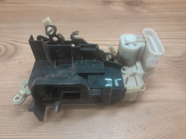 bontott FIAT PUNTO II Jobb első Ajtózár