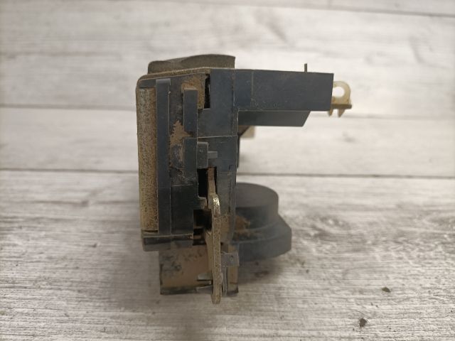 bontott FIAT PUNTO II Jobb első Ajtózár