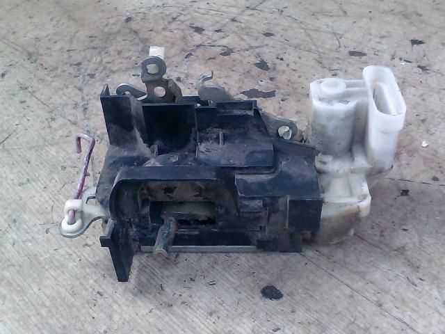 bontott FIAT PUNTO II Jobb első Ajtózár