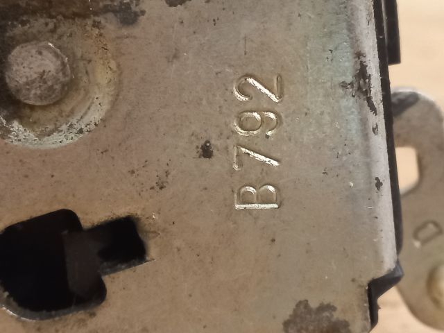 bontott FIAT PUNTO II Jobb első Ajtózár