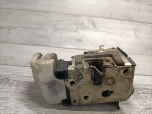 bontott FIAT PUNTO II Jobb első Ajtózár