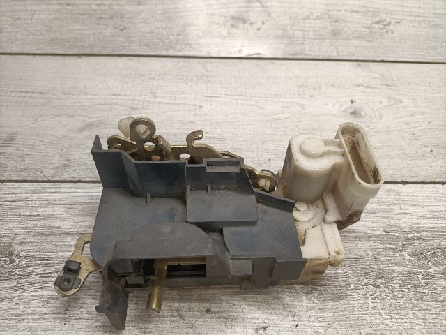 bontott FIAT PUNTO II Jobb első Ajtózár