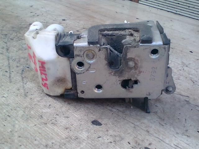 bontott FIAT PUNTO II Jobb első Ajtózár