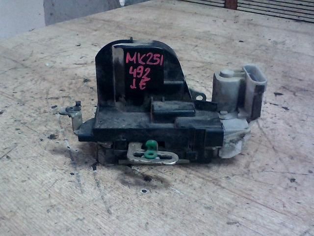 bontott FIAT PUNTO II Jobb első Ajtózár