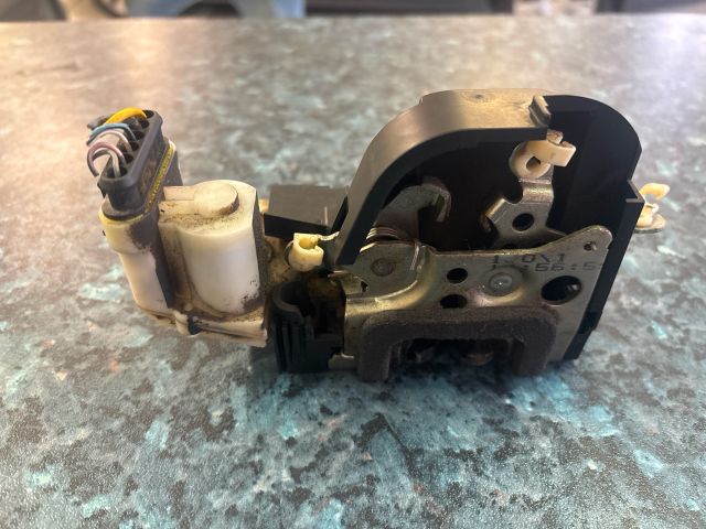 bontott FIAT PUNTO II Jobb első Ajtózár