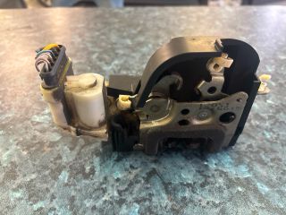 bontott FIAT PUNTO II Jobb első Ajtózár