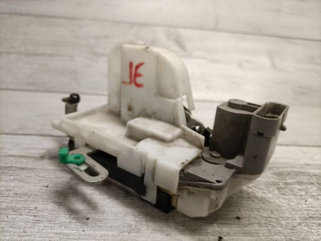 bontott FIAT PUNTO II Jobb első Ajtózár