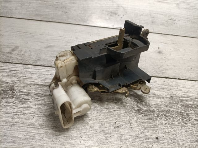 bontott FIAT PUNTO II Jobb első Ajtózár