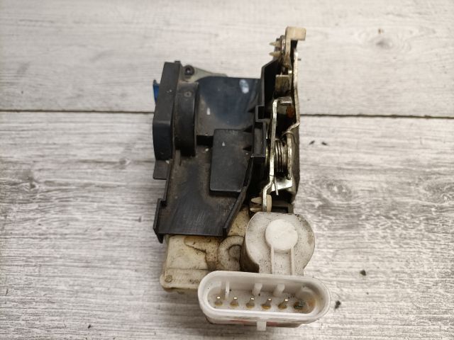 bontott FIAT PUNTO II Jobb első Ajtózár