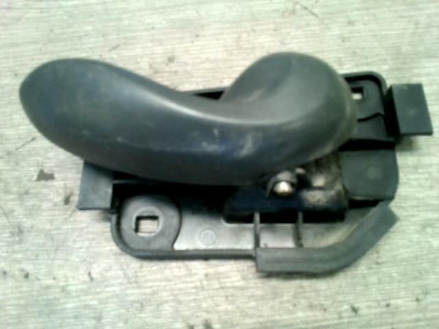 bontott FIAT PUNTO II Jobb első Belső Kilincs