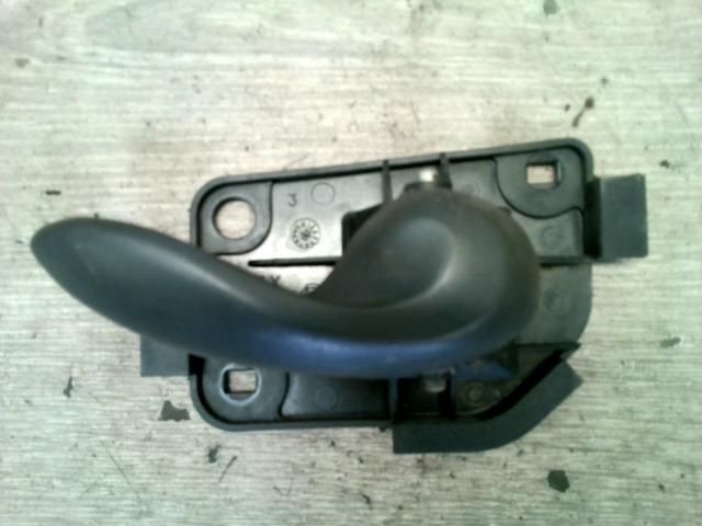 bontott FIAT PUNTO II Jobb első Belső Kilincs