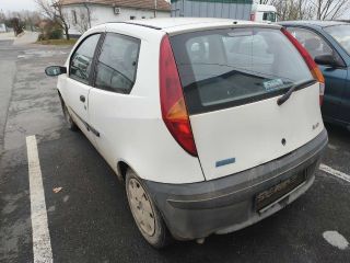 bontott FIAT PUNTO II Jobb első Hangszóró