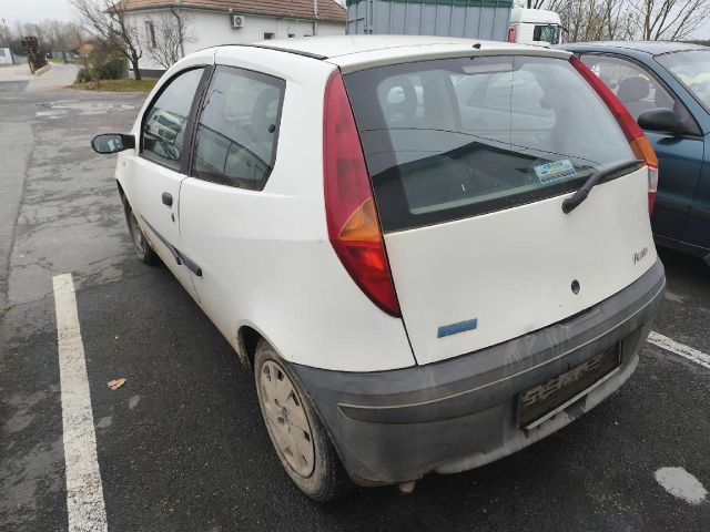 bontott FIAT PUNTO II Jobb első Vízlehúzó Gumicsík