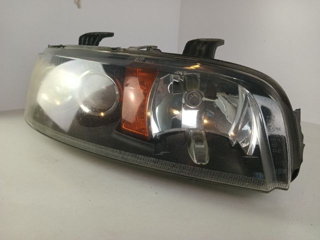 bontott FIAT PUNTO II Jobb Fényszóró