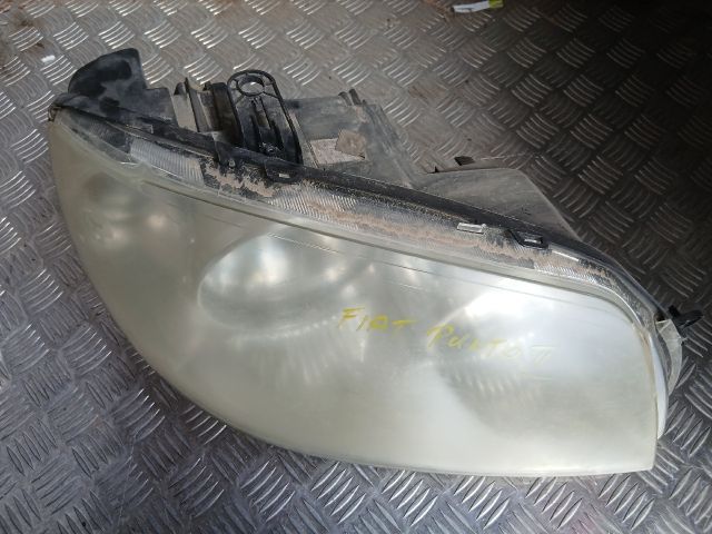bontott FIAT PUNTO II Jobb Fényszóró