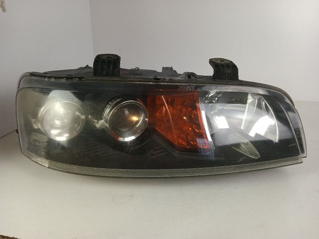 bontott FIAT PUNTO II Jobb Fényszóró