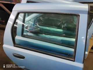 bontott FIAT PUNTO II Jobb hátsó Ajtó (Részeivel)