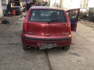 bontott FIAT PUNTO II Jobb hátsó Ajtó (Részeivel)