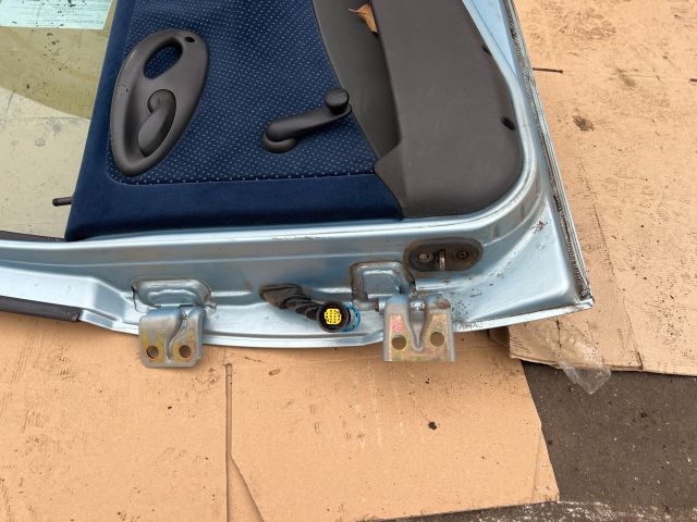 bontott FIAT PUNTO II Jobb hátsó Ajtó (Üres lemez)