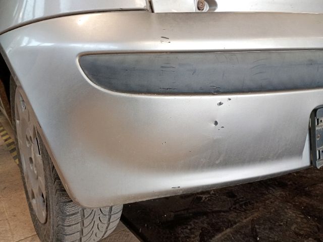 bontott FIAT PUNTO II Jobb hátsó Ajtóhatároló