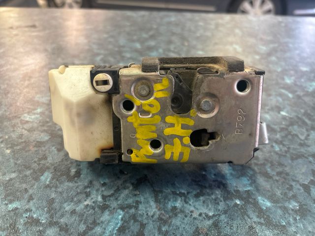 bontott FIAT PUNTO II Jobb hátsó Ajtózár