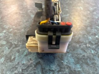 bontott FIAT PUNTO II Jobb hátsó Ajtózár