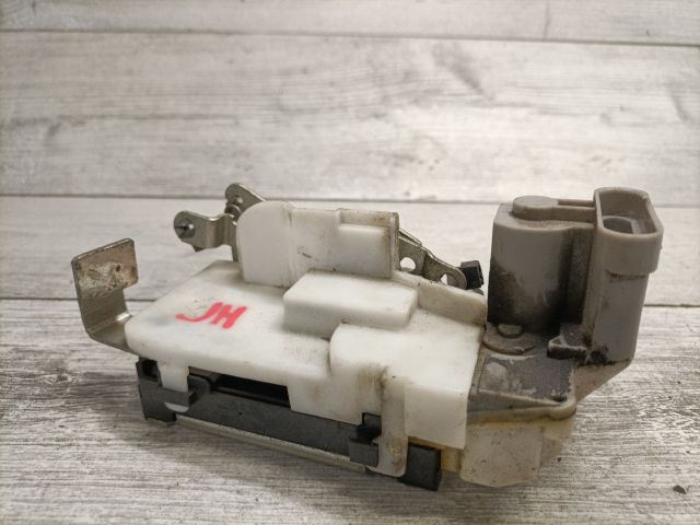 bontott FIAT PUNTO II Jobb hátsó Ajtózár