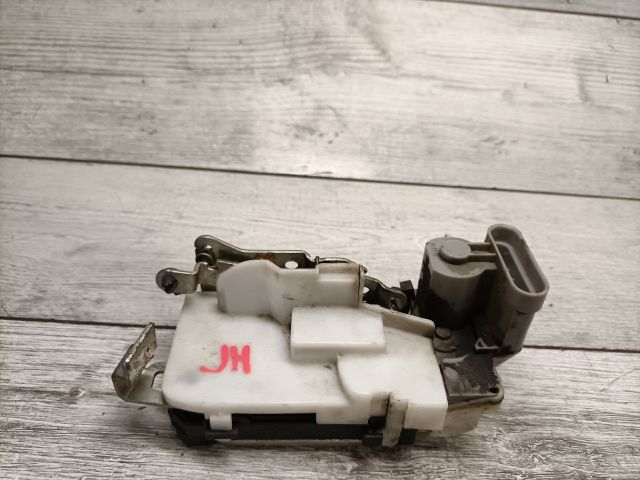 bontott FIAT PUNTO II Jobb hátsó Ajtózár