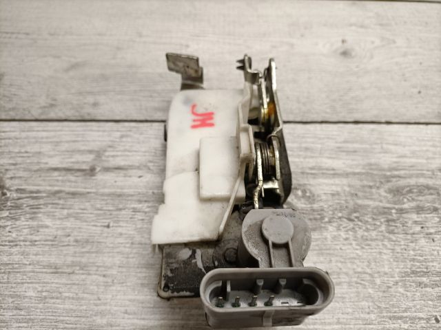 bontott FIAT PUNTO II Jobb hátsó Ajtózár