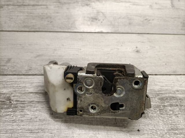 bontott FIAT PUNTO II Jobb hátsó Ajtózár