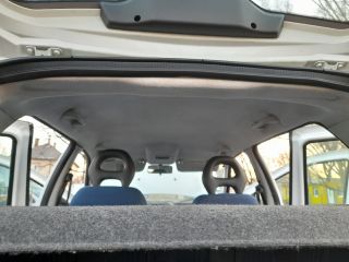 bontott FIAT PUNTO II Jobb hátsó Felső Zsanér