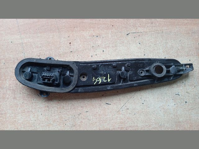 bontott FIAT PUNTO II Jobb Hátsó Lámpa Foglalat