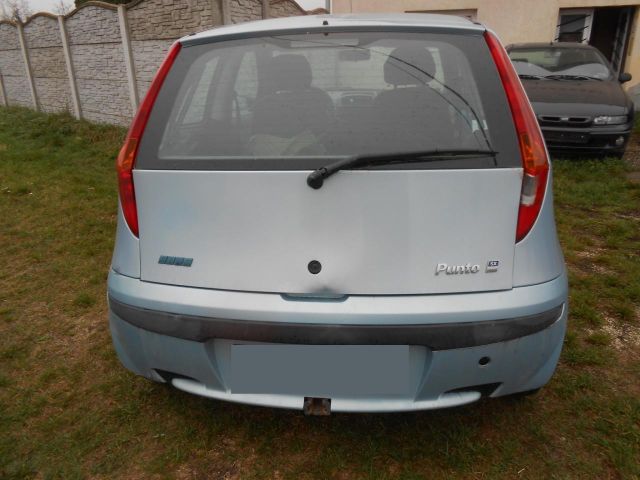 bontott FIAT PUNTO II Jobb Hátsó Lámpa Foglalat