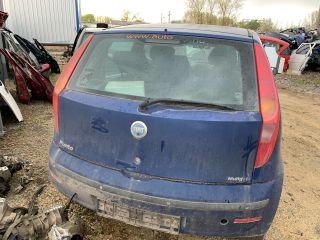 bontott FIAT PUNTO II Kalaptartó