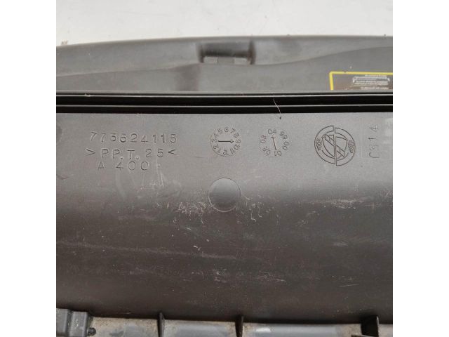 bontott FIAT PUNTO II Kesztyűtartó Ajtó