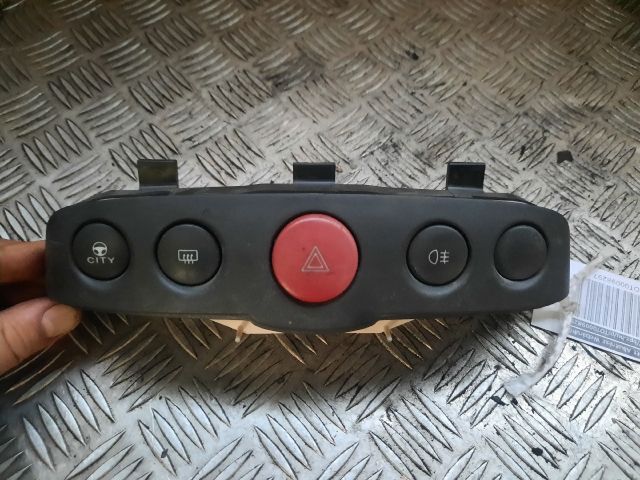 bontott FIAT PUNTO II Kézifék Kapcsoló