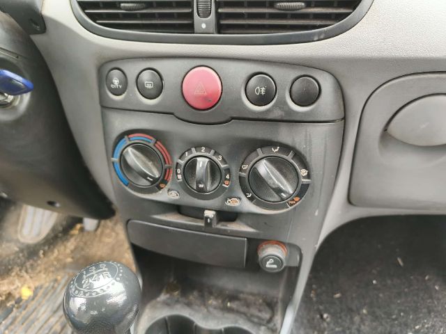bontott FIAT PUNTO II Középső Szellőző