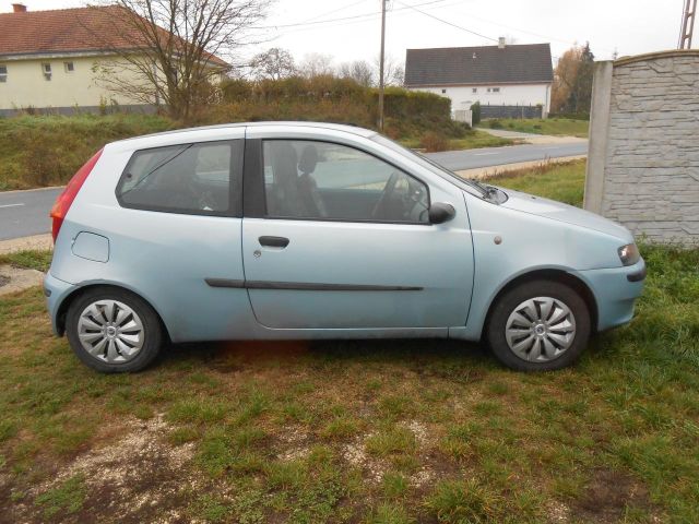 bontott FIAT PUNTO II Középső Szellőző