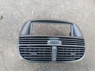 bontott FIAT PUNTO II Középső Szellőző