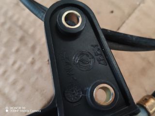 bontott FIAT PUNTO II Motorháztető Nyitó Kar / Gomb