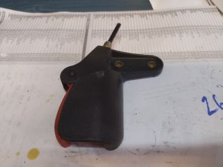 bontott FIAT PUNTO II Motorháztető Nyitó Kar / Gomb